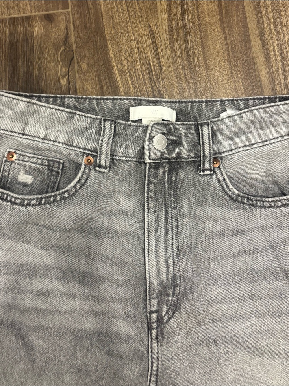 H&M High-Rise Distressed Grey Wash Women's Jeans - Picture 2 of 6